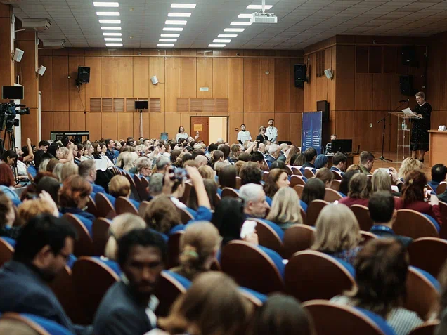 Переводческое обеспечение на конференции по вопросам воспитания детей и молодёжи